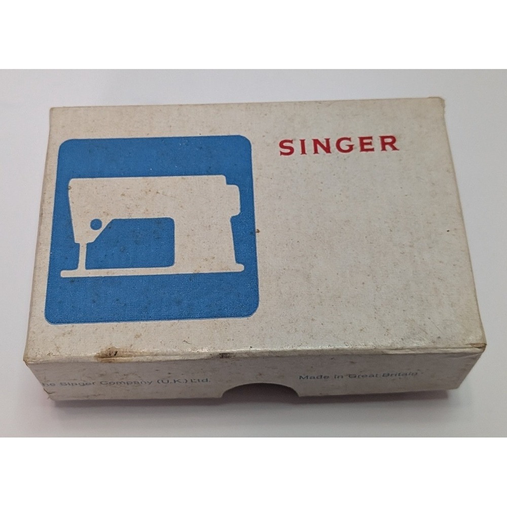Singer Sewing Machine Accessories Vintage Silver Good Throat Plates Presser Feet
